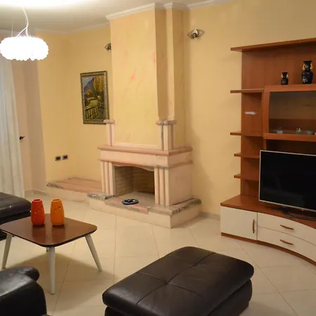 Апартаменты Penthouse Terrace View 4br In The Heart Влёра