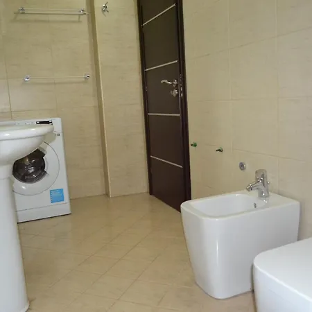 Penthouse Terrace De Luxe 4 Bedrooms Apartment Vlore