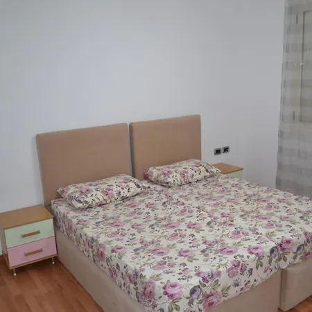 Penthouse Terrace De Luxe 4 Bedrooms * Vlore