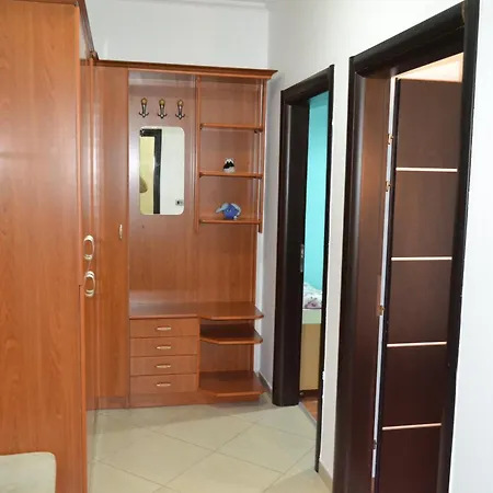 Penthouse Terrace View 4Br Apt In The Vlora Heart Appartamento *