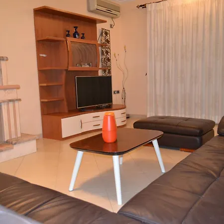 Appartamento Penthouse Terrace View 4Br Apt In The Vlora Heart