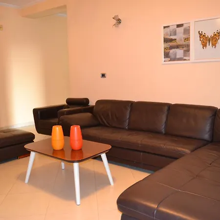 Penthouse Terrace View 4Br Apt In The Vlora Heart *