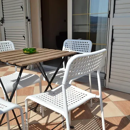Penthouse Terrace View 4Br Apt In The Vlora Heart Appartamento *