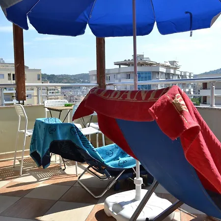 Penthouse Terrace View 4Br Apt In The Vlora Heart Appartamento Vlorë