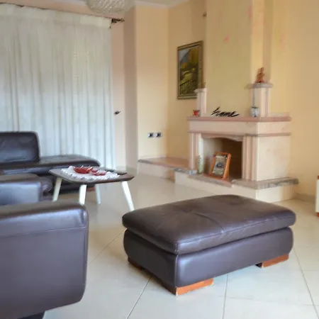 Penthouse Terrace View 4Br Apt In The Vlora Heart Appartamento