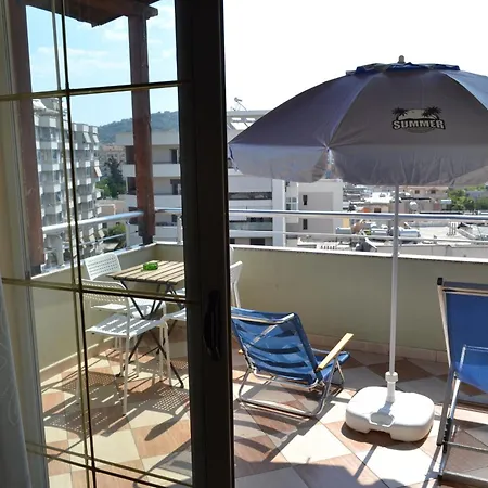 Appartamento Penthouse Terrace View 4Br Apt In The Vlora Heart Vlorë