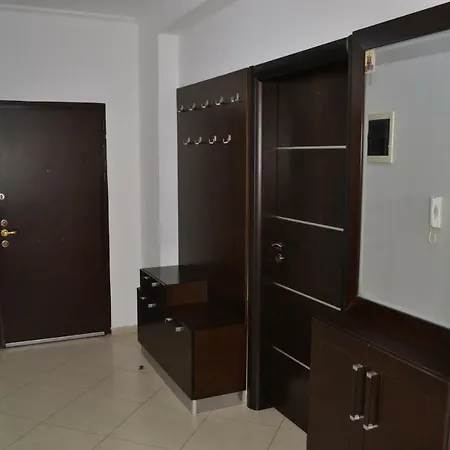 Penthouse Terrace View 4Br Apt In The Vlora Heart Appartamento *