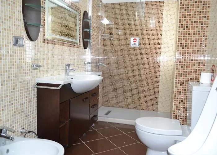 Penthouse Terrace De Luxe 4 Bedrooms * Vlorë